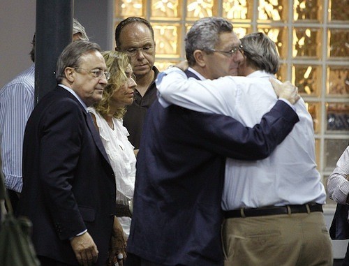 Manuel Cobo sigue grave pero con “evolución neurológica favorable”