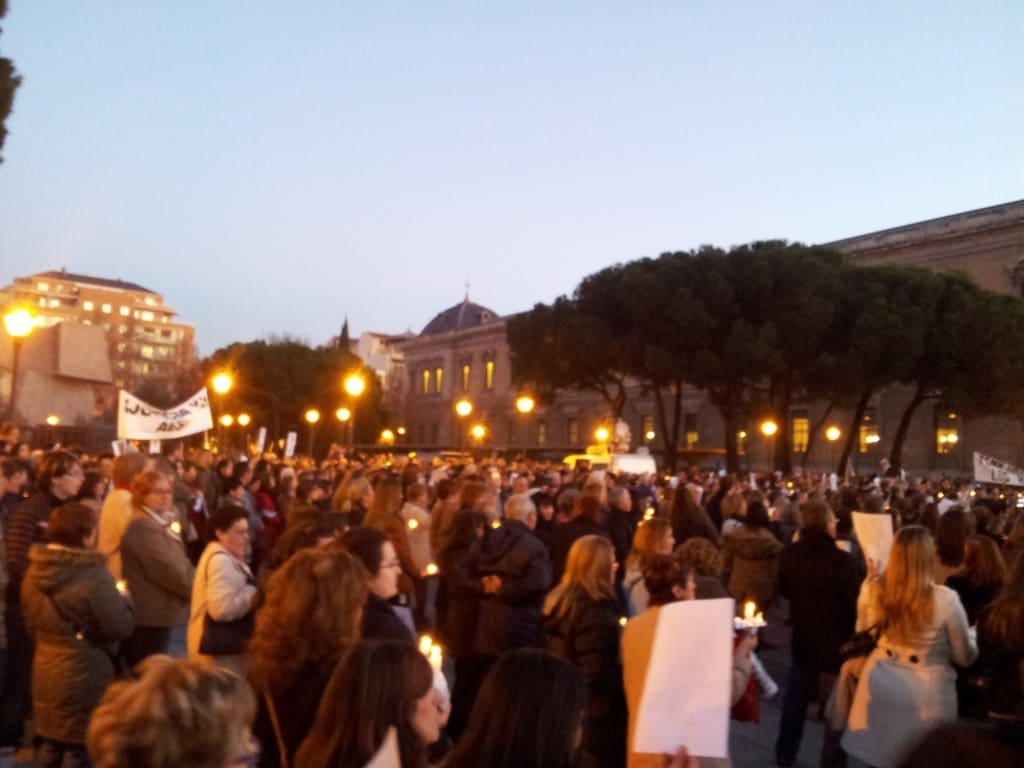 Cientos de madrileños piden “Justicia para Marta” en la Plaza de Colón
