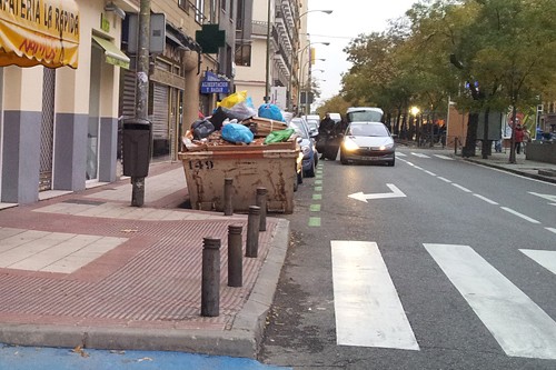 El PSOE pide que se eliminen los alcorques de Ibiza y Sáinz de Baranda