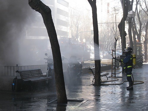 Cinco coches incendiados en un garaje privado en Ortega y Gasset