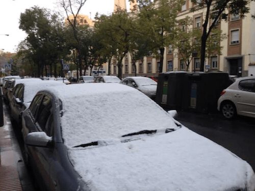 Nieve en la calle Sáinz de Baranda de Retiro - L. Torres