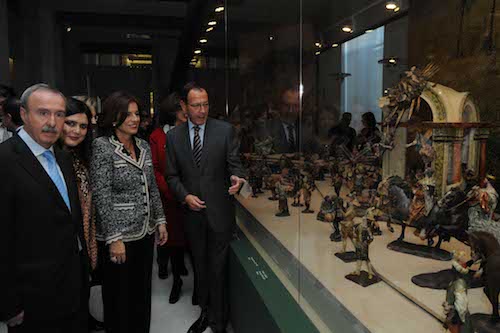 Botella inaugura el primer Belén de pago del Palacio de Cibeles - Ayto