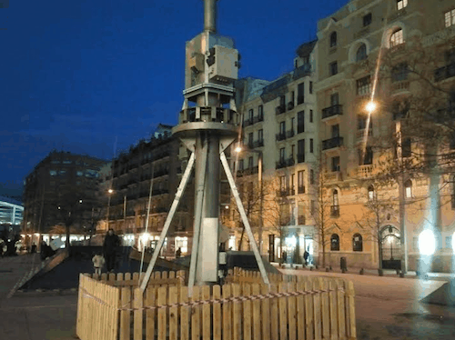 El cuadro eléctrico, todavía en la plaza el 18 de febrero de 2014