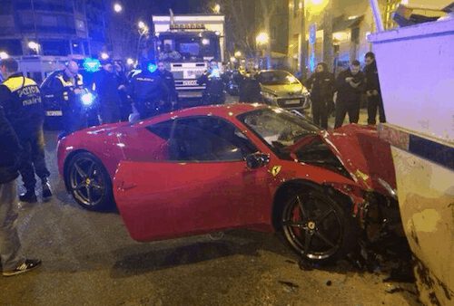 La Policía llega al lugar del accidente - TW El Mundo