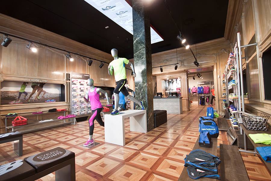 New Balance inaugura su flagship store en la Gran V a Zona