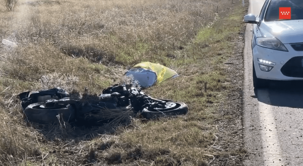 Muere un motorista de 58 años en la M220 en Torres de la Alameda