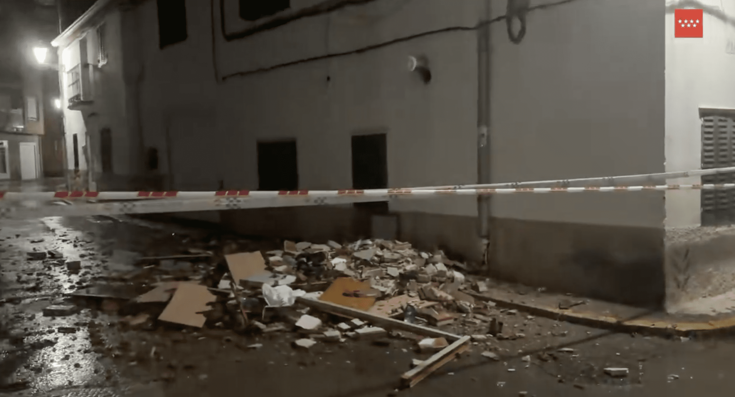 Una explosión por una estufa de butano destroza una vivienda en Guadalix de la Sierra