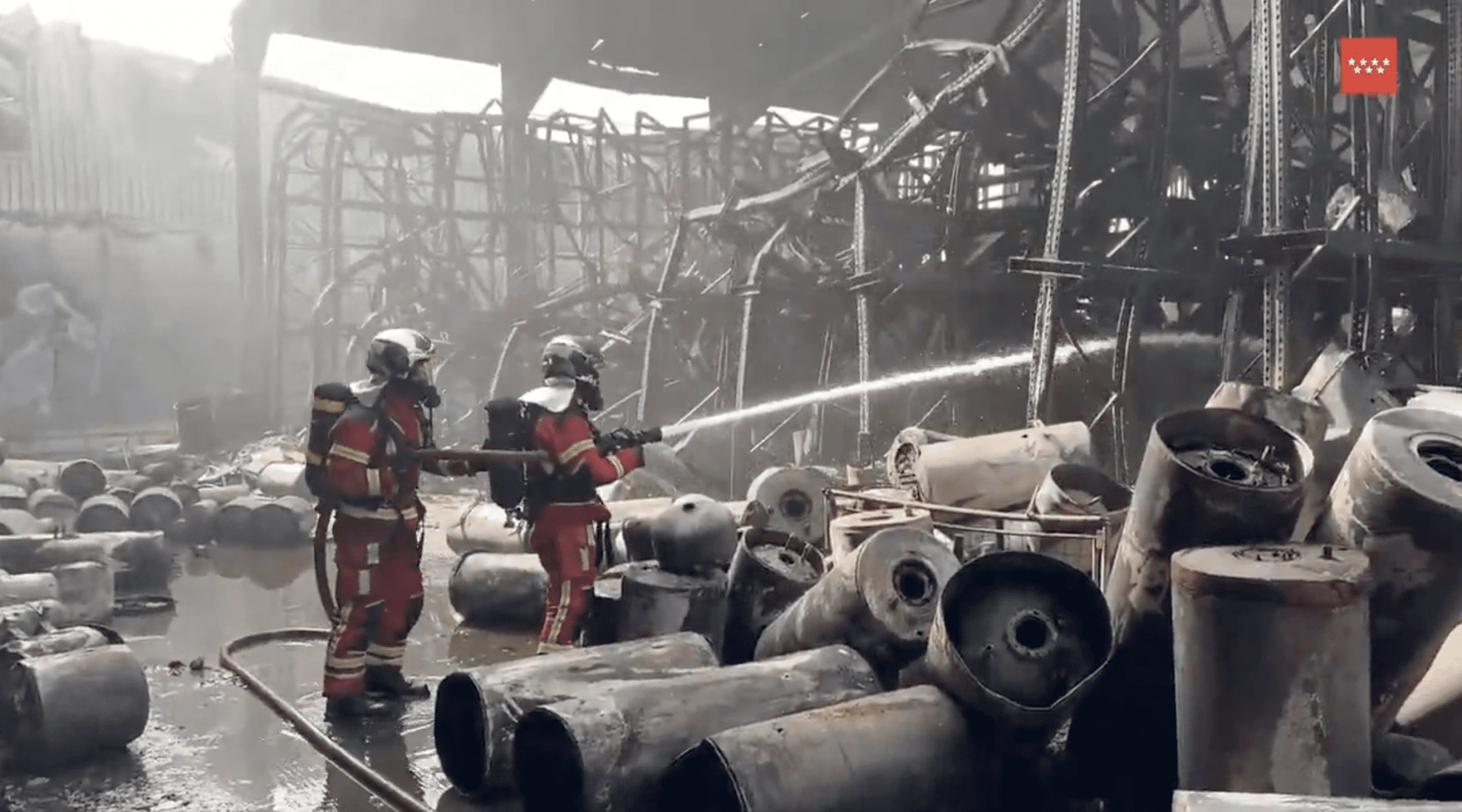 Gran incendio en una planta de reciclaje de Campo Real